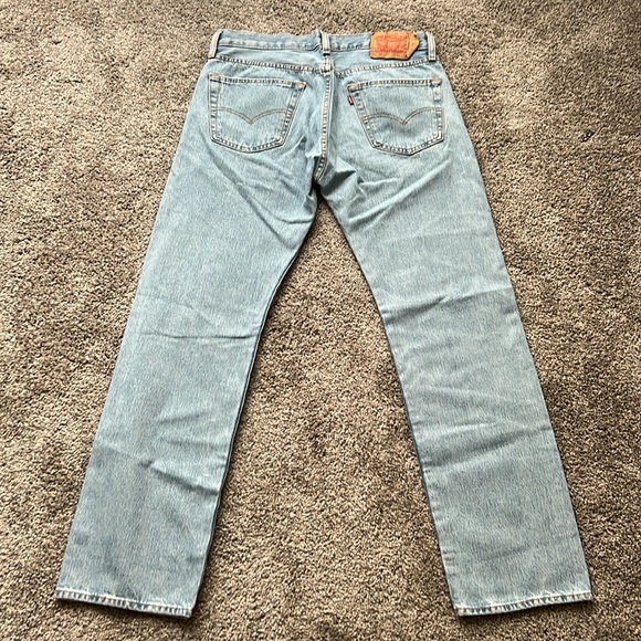Men’s Levi 501 Original fit jeans. W 34, L 32. Great condition, light stonewash. - Picture 4 of 6